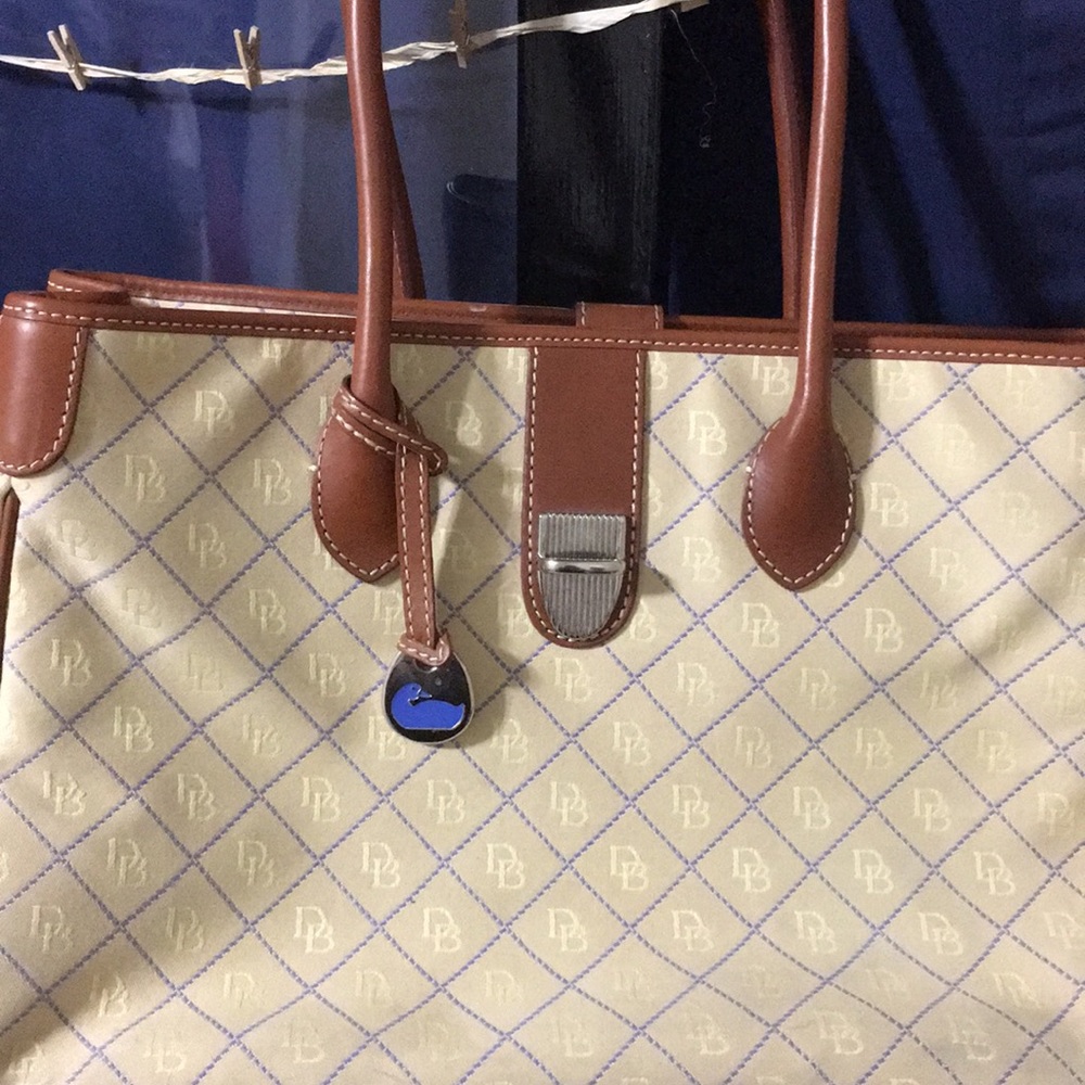 Dooney and Bourke purse